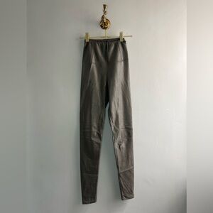 Aritzia Wilfred Stone Grey Daria pant